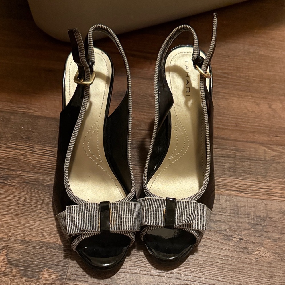 Tahari Black and Gray Heels with Bow Accent
